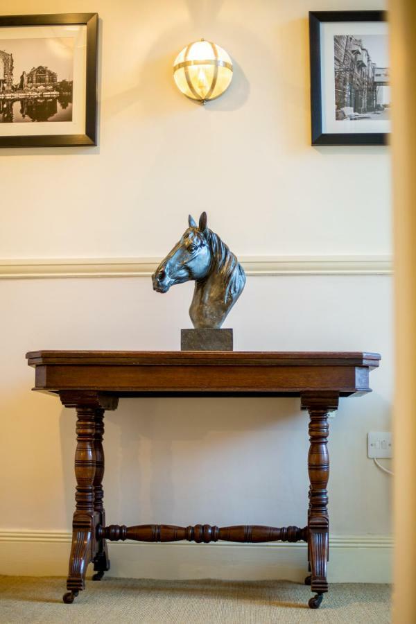 Stylish Apartment Close To Gloucester Quays & Docks Ngoại thất bức ảnh