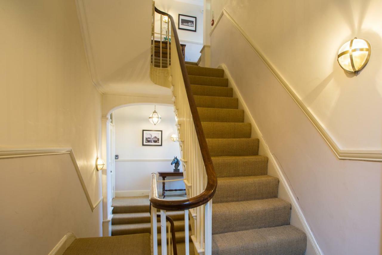 Stylish Apartment Close To Gloucester Quays & Docks Ngoại thất bức ảnh